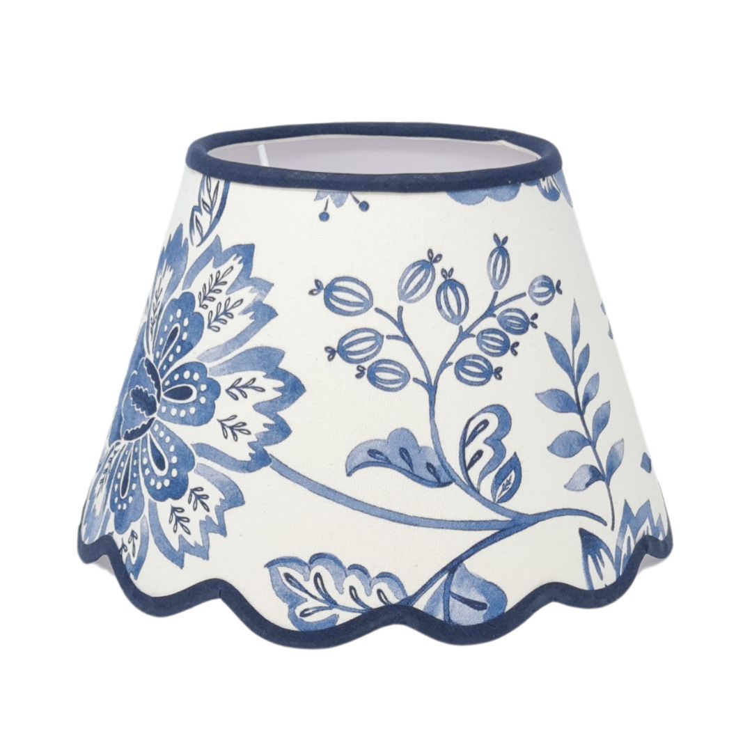 Pure Edit Kamila Scalloped Lampshade
