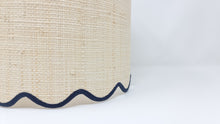Load image into Gallery viewer, RAFFIA - DRUM LAMPSHADE - DOUBLE SCALLOPED EDGES
