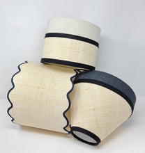 Load image into Gallery viewer, RAFFIA - DRUM LAMPSHADE - DOUBLE SCALLOPED EDGES
